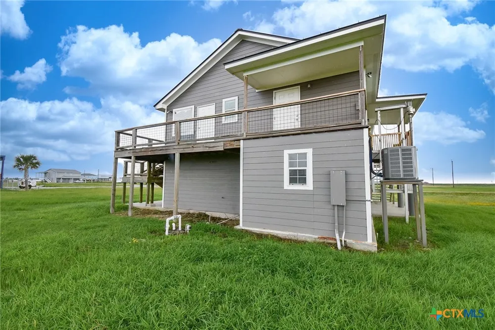 90 Bluefish Lane Palacios, TX 77465