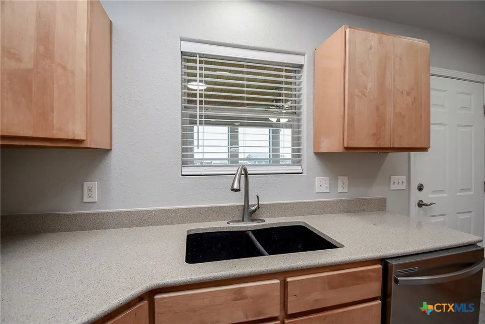 90 Bluefish Lane Palacios, TX 77465