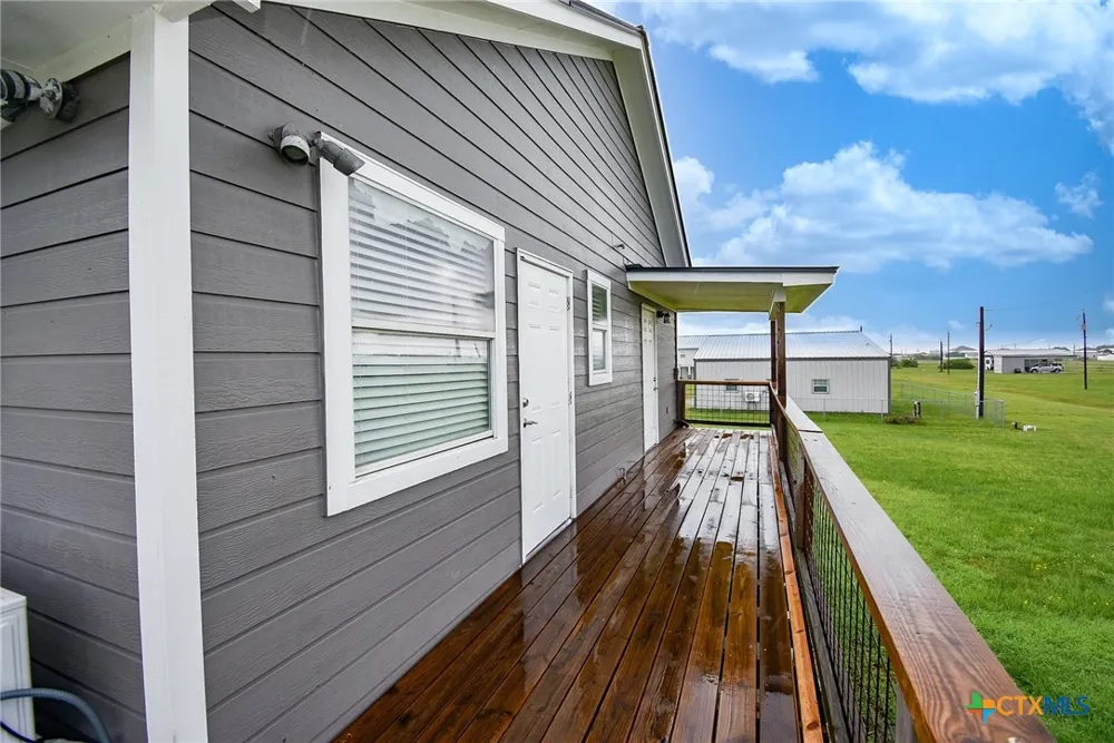 90 Bluefish Lane Palacios, TX 77465