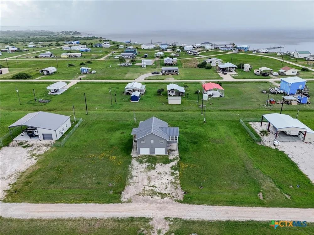 90 Bluefish Lane Palacios, TX 77465