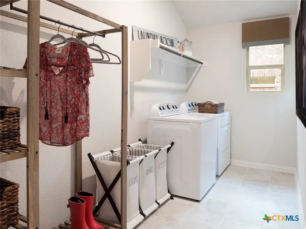 5521 McBride Street Cibolo, TX 78108