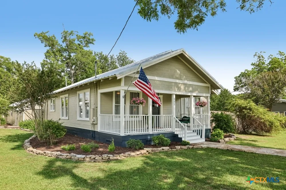 117 Main Street Paige, TX 78659
