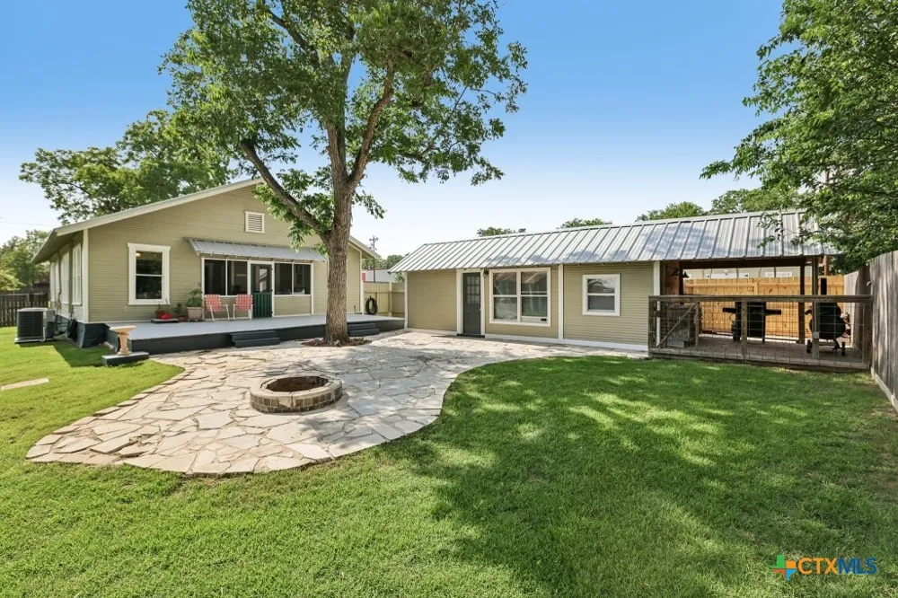 117 Main Street Paige, TX 78659