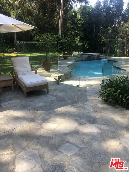 722 Patterson Place Pacific Palisades, CA 90272