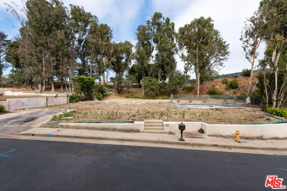 722 Patterson Place Pacific Palisades, CA 90272