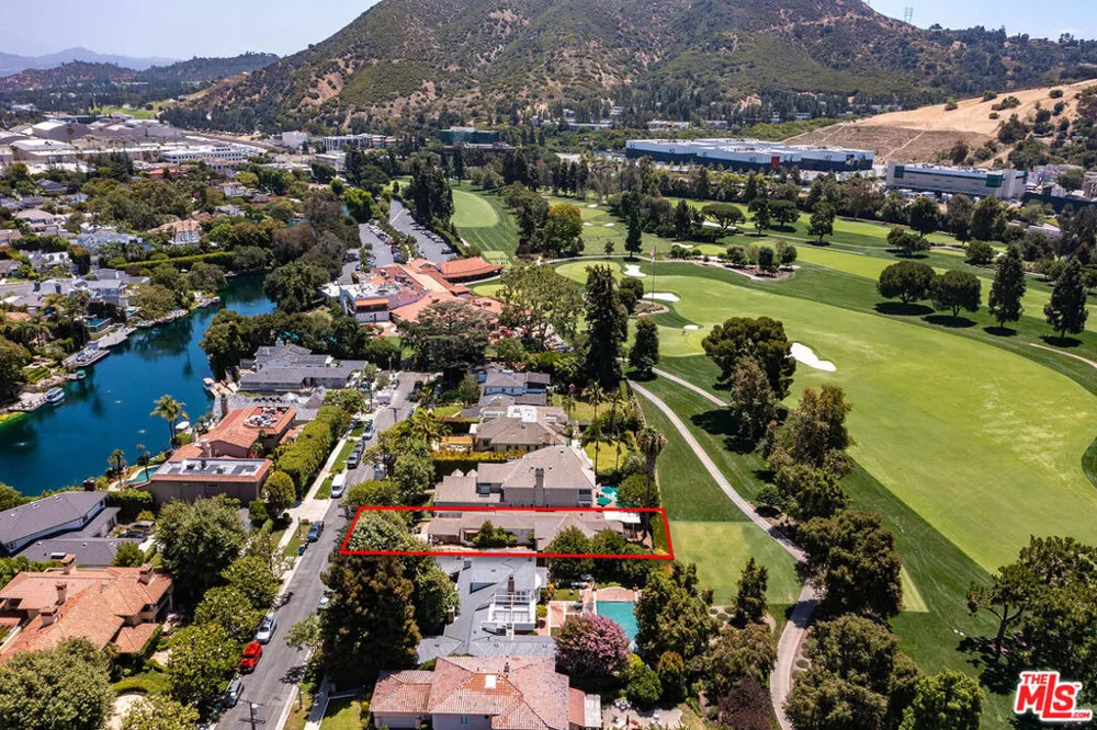 10058 Valley Spring Lane Toluca Lake, CA 91602