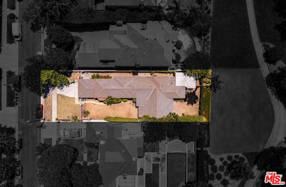 10058 Valley Spring Lane Toluca Lake, CA 91602