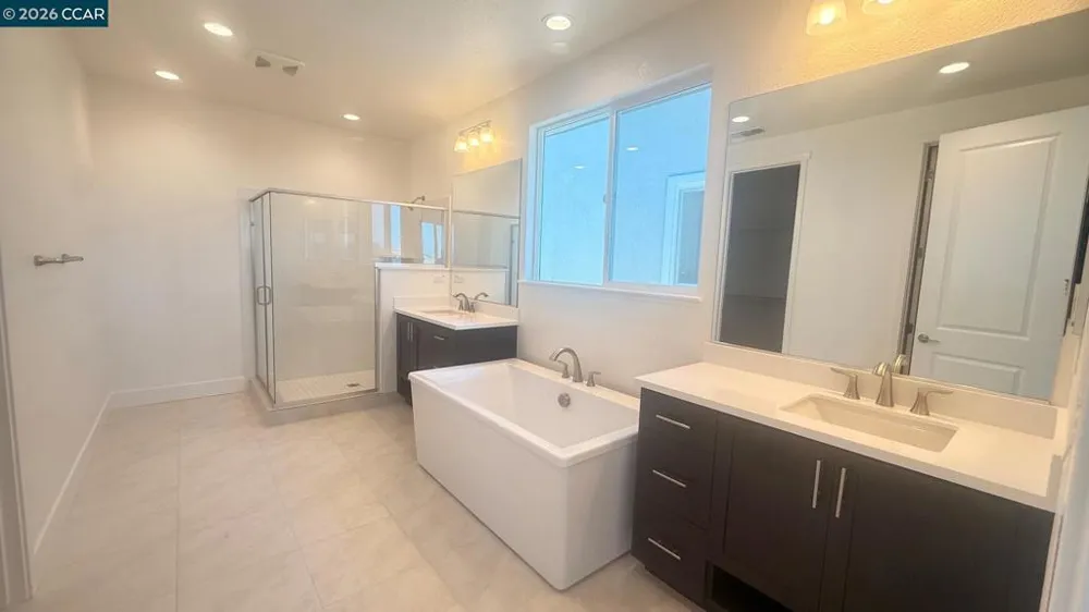 17405 Bushwick Lane Lathrop, CA 95330