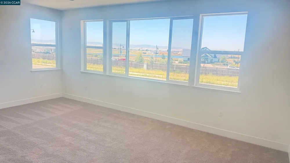17405 Bushwick Lane Lathrop, CA 95330