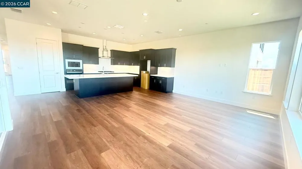 17405 Bushwick Lane Lathrop, CA 95330