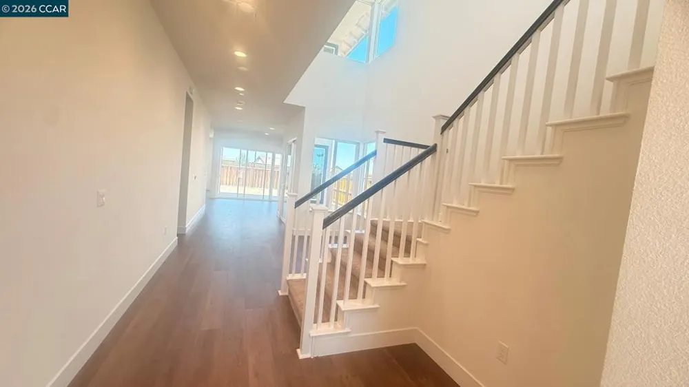 17405 Bushwick Lane Lathrop, CA 95330
