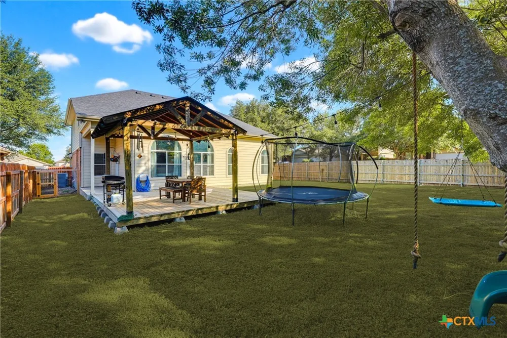 518 Bandera Circle New Braunfels, TX 78130