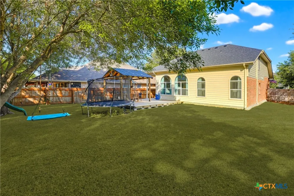 518 Bandera Circle New Braunfels, TX 78130