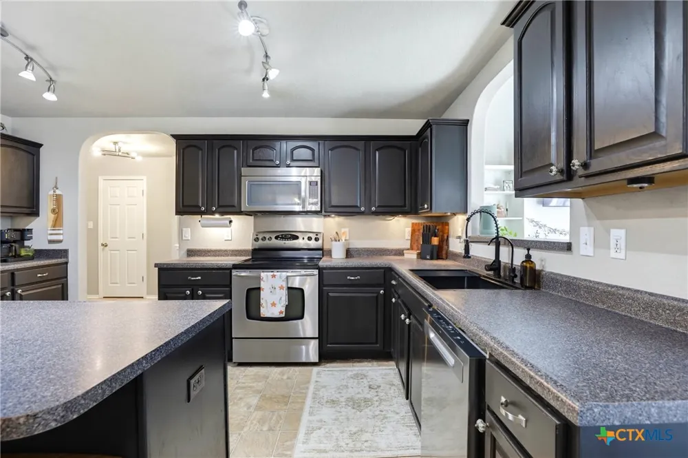 518 Bandera Circle New Braunfels, TX 78130