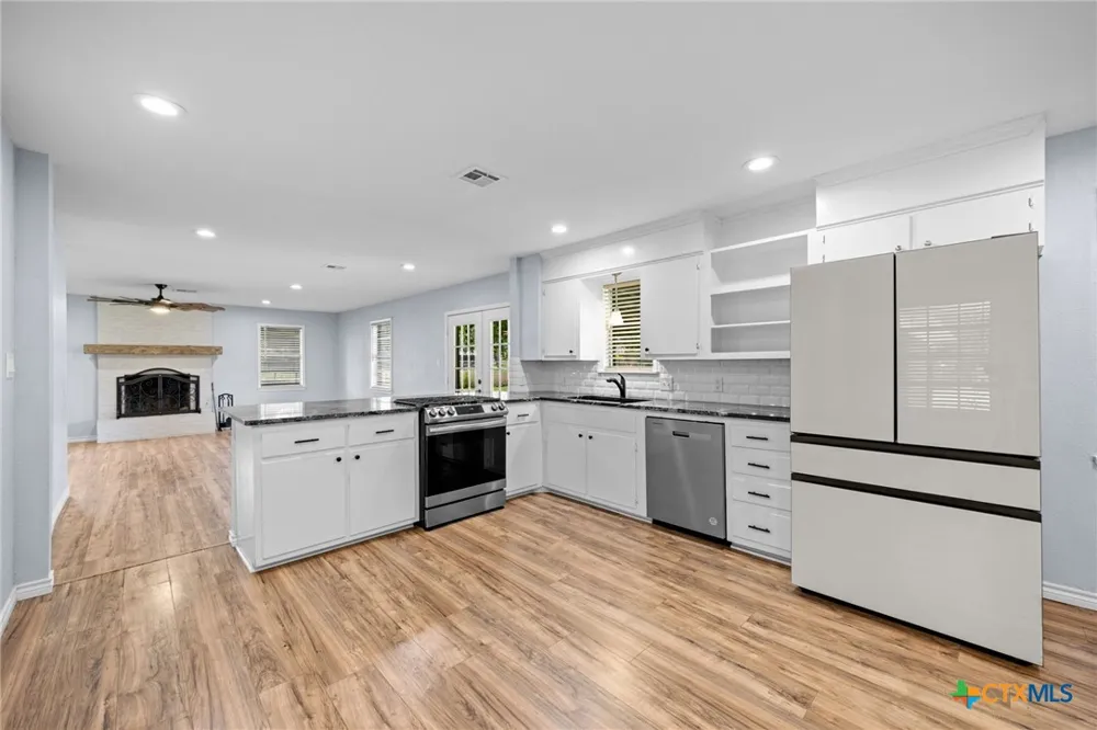 575 W 4th Street Crawford, TX 76638
