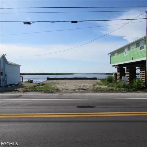 Pine Island Road NW