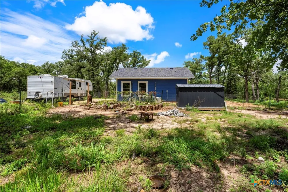 868 County Road 405 Buckholts, TX 76518