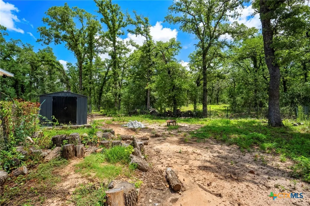 868 County Road 405 Buckholts, TX 76518