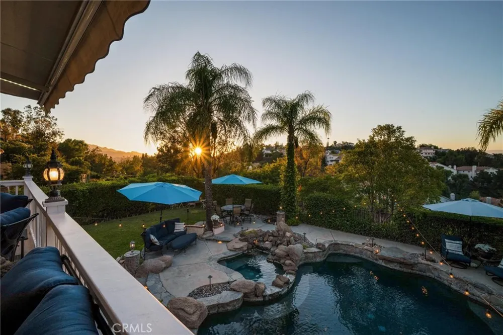 24238 Cary Court Newhall, CA 91321