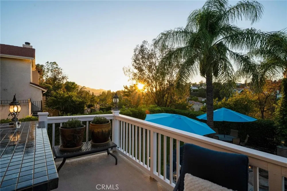 24238 Cary Court Newhall, CA 91321