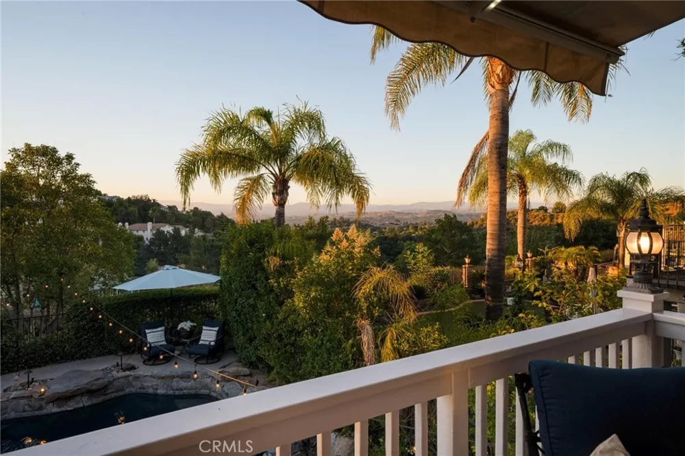 24238 Cary Court Newhall, CA 91321