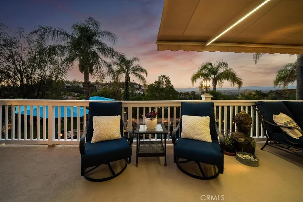 24238 Cary Court Newhall, CA 91321
