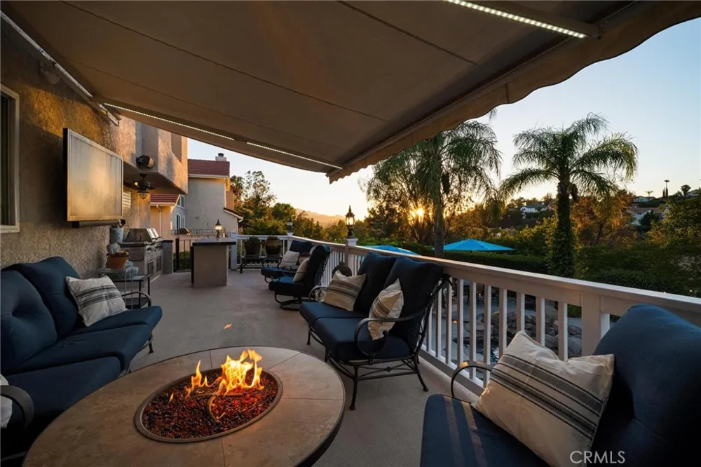 24238 Cary Court Newhall, CA 91321
