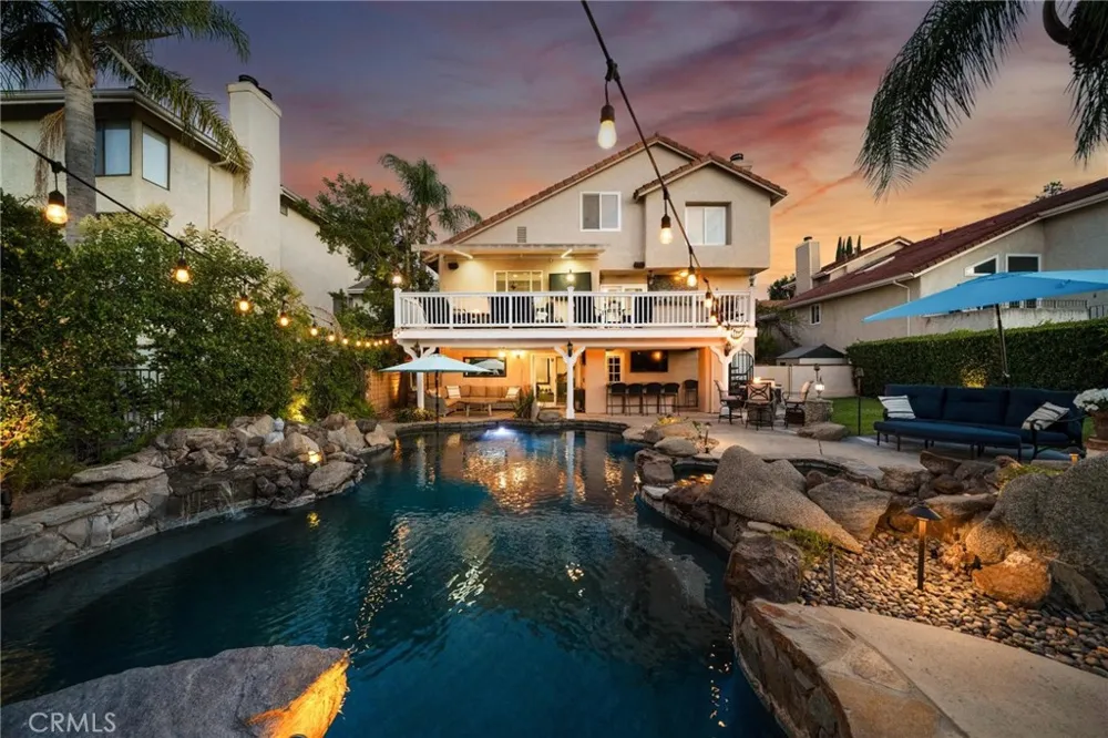 24238 Cary Court Newhall, CA 91321