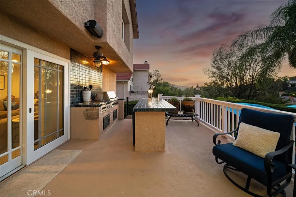 24238 Cary Court Newhall, CA 91321