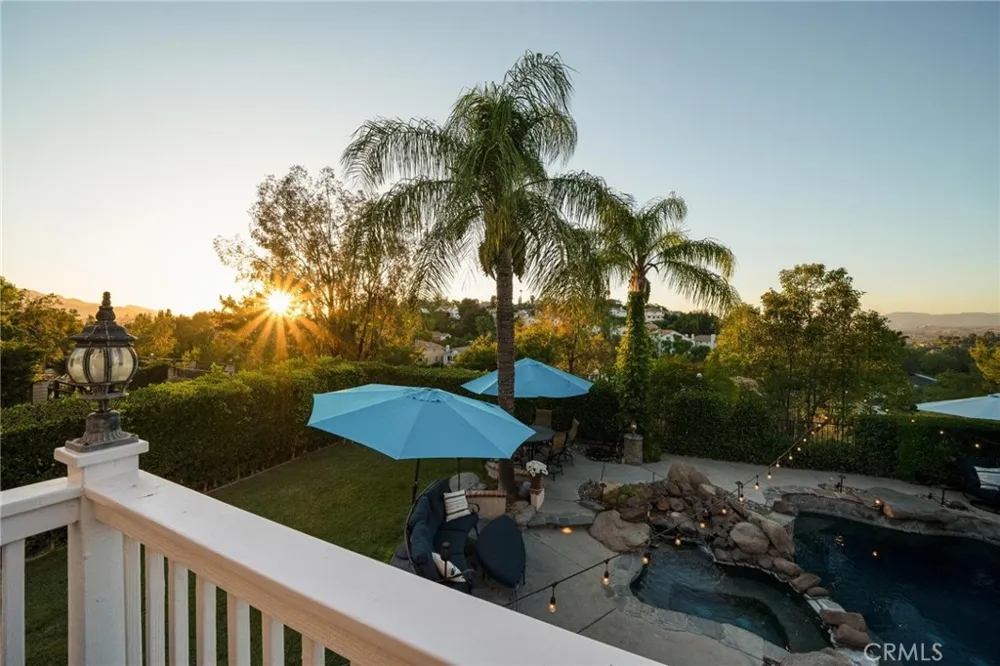24238 Cary Court Newhall, CA 91321