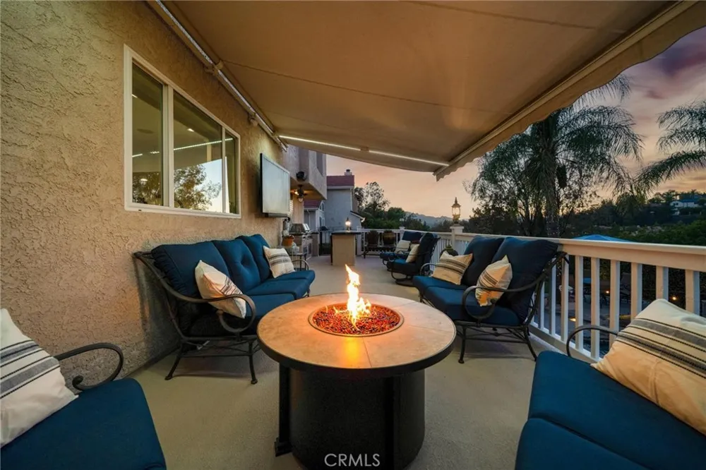 24238 Cary Court Newhall, CA 91321