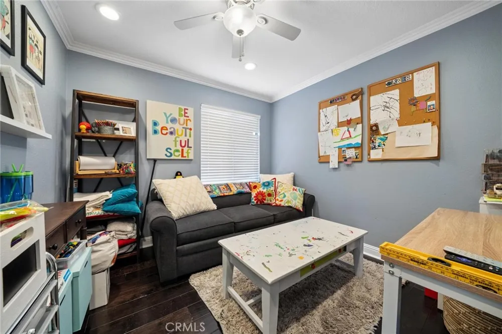 24238 Cary Court Newhall, CA 91321