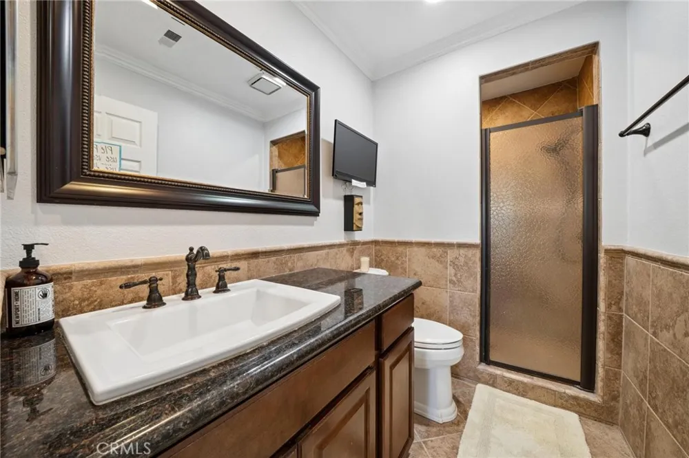24238 Cary Court Newhall, CA 91321