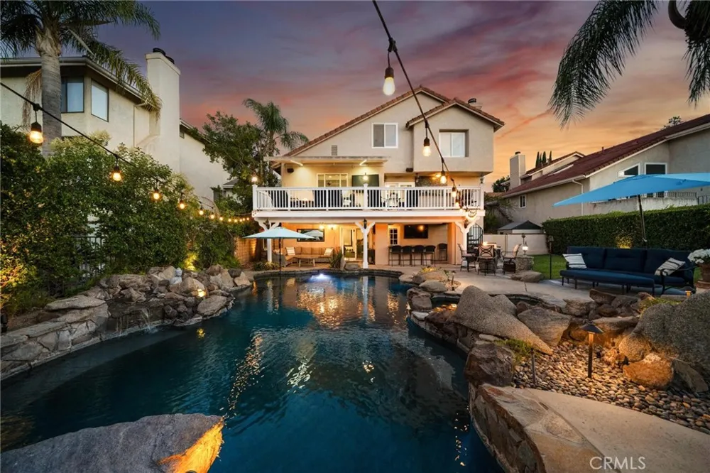 24238 Cary Court Newhall, CA 91321