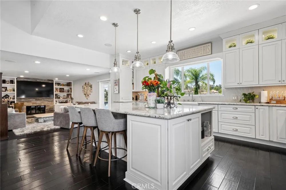 24238 Cary Court Newhall, CA 91321