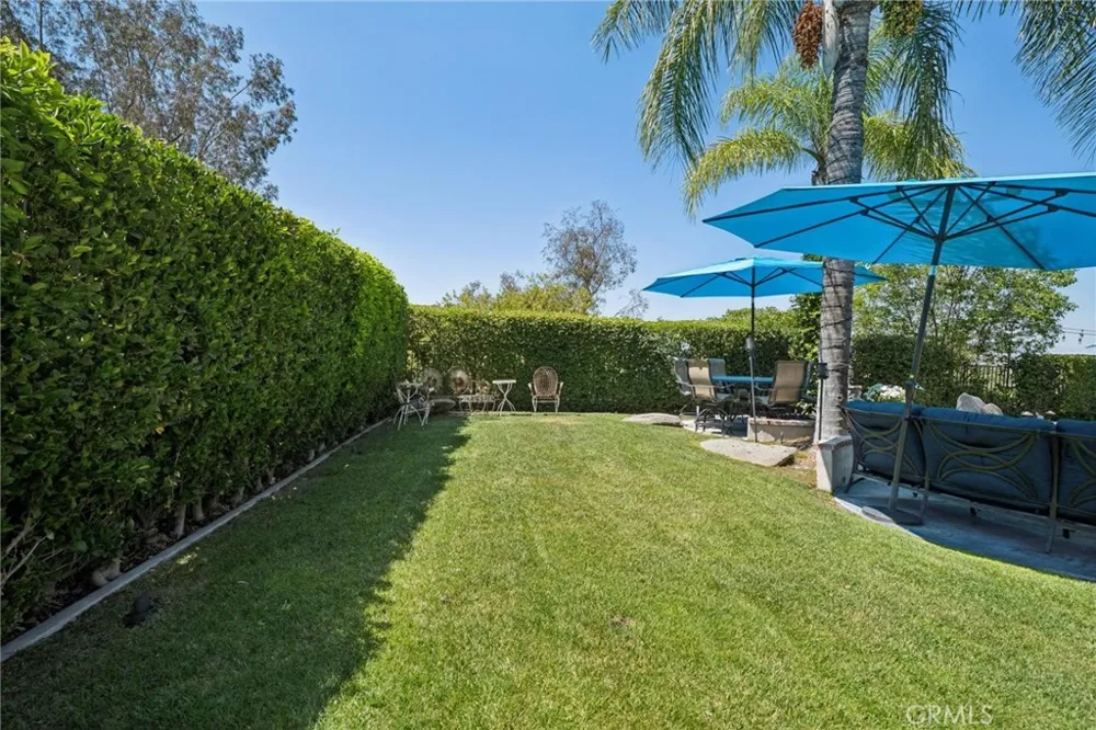 24238 Cary Court Newhall, CA 91321