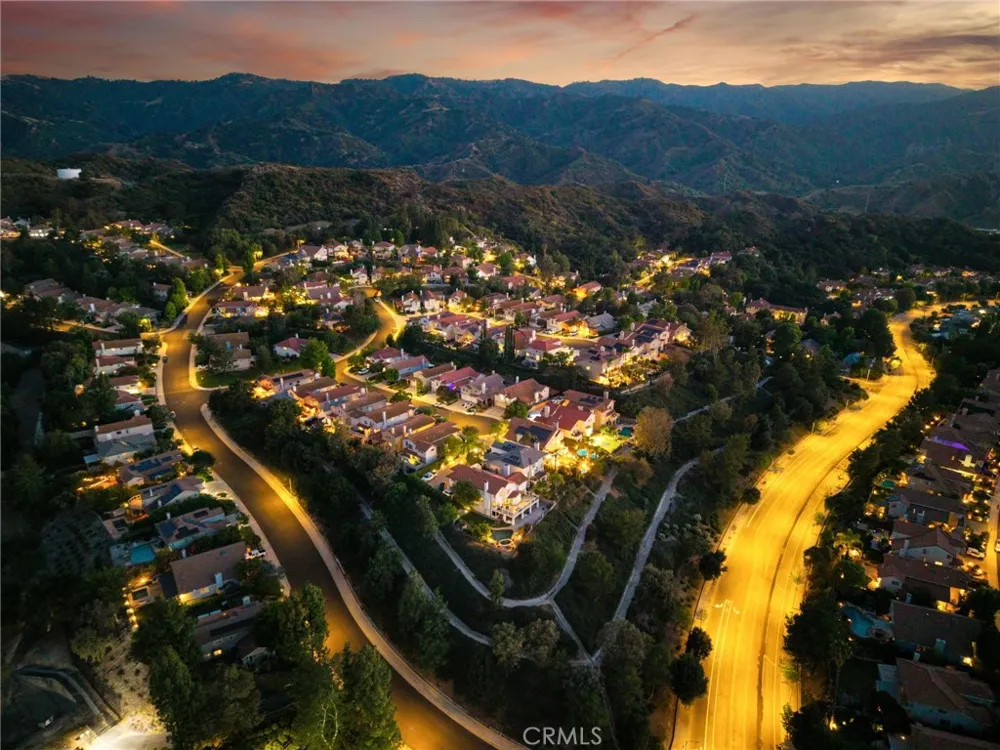 24238 Cary Court Newhall, CA 91321