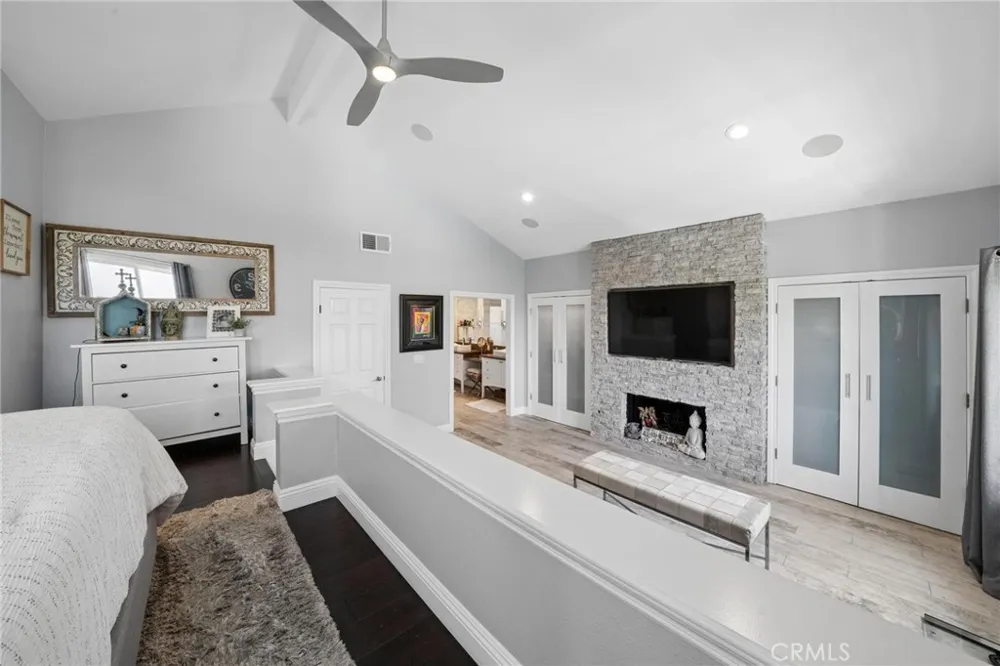24238 Cary Court Newhall, CA 91321