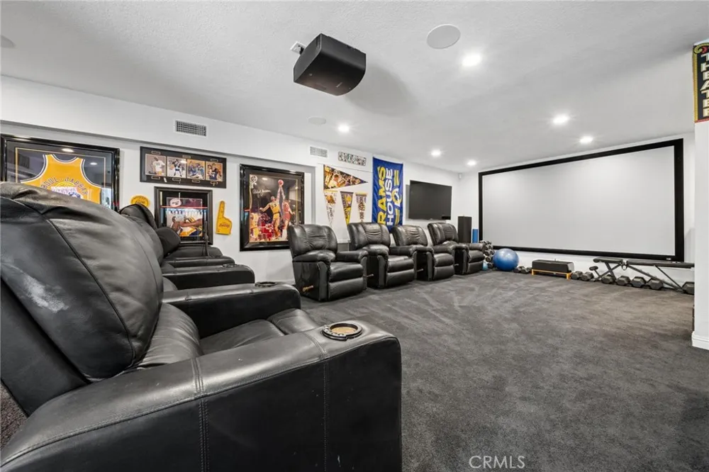 24238 Cary Court Newhall, CA 91321