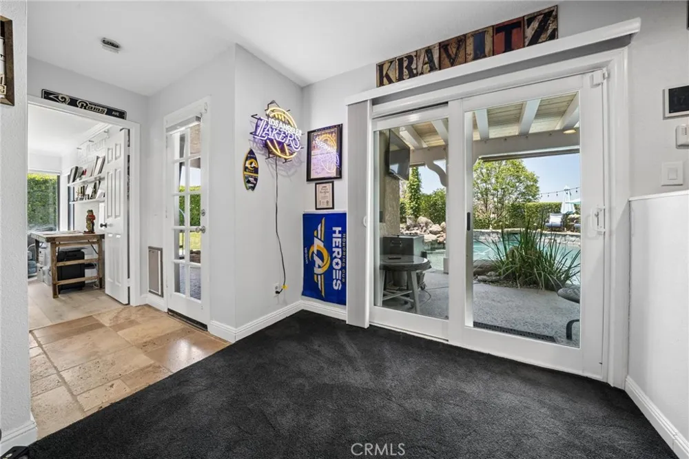 24238 Cary Court Newhall, CA 91321
