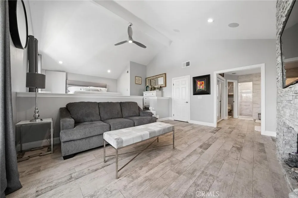 24238 Cary Court Newhall, CA 91321