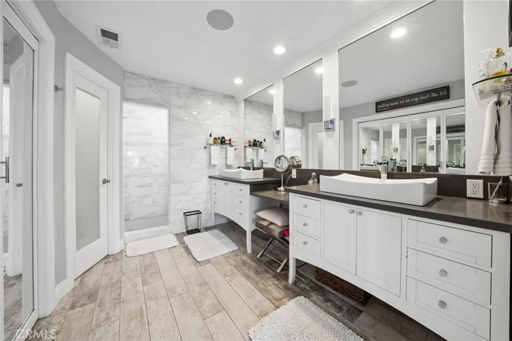 24238 Cary Court Newhall, CA 91321