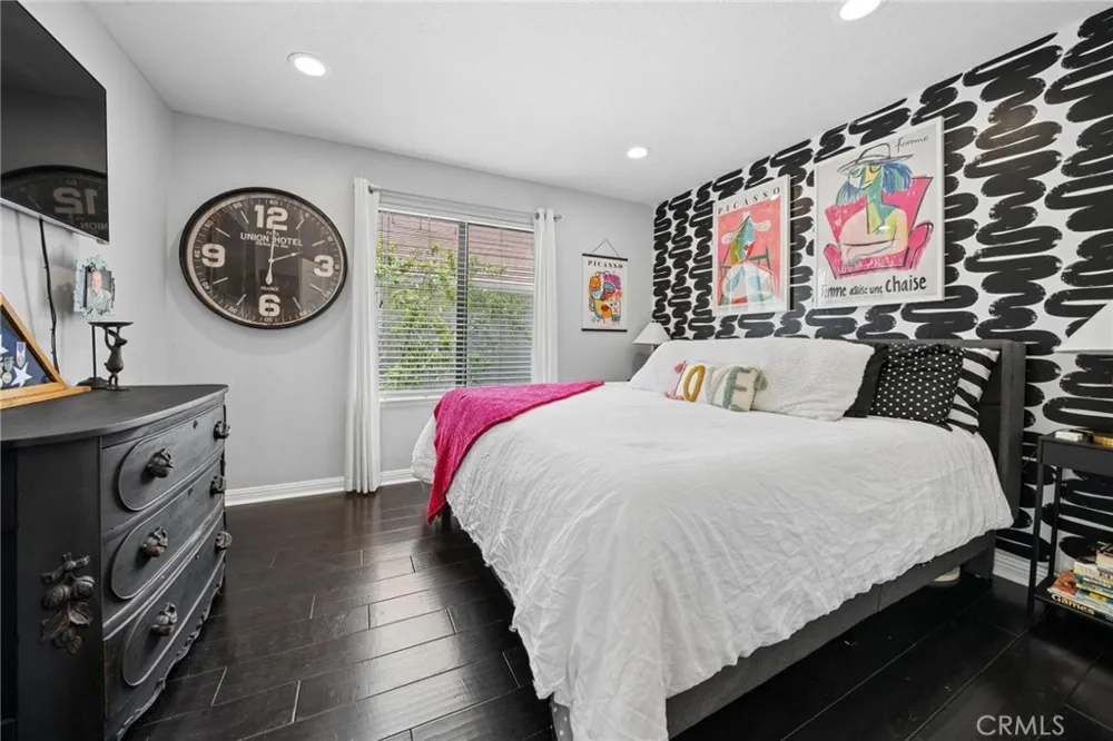 24238 Cary Court Newhall, CA 91321