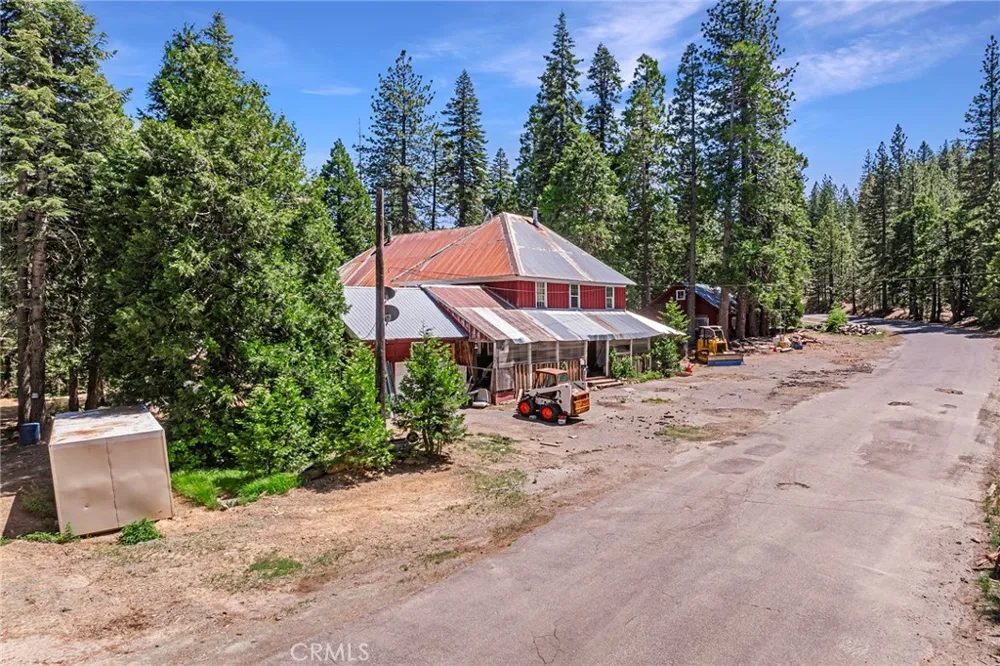 18727 Skyway Stirling City, CA 95978