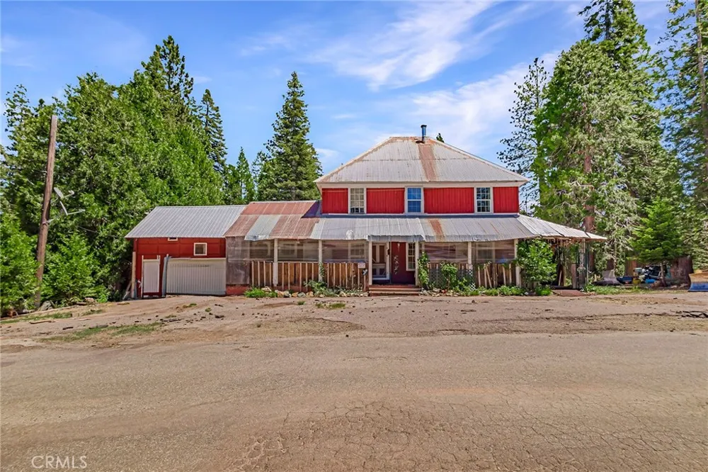 18727 Skyway Stirling City, CA 95978