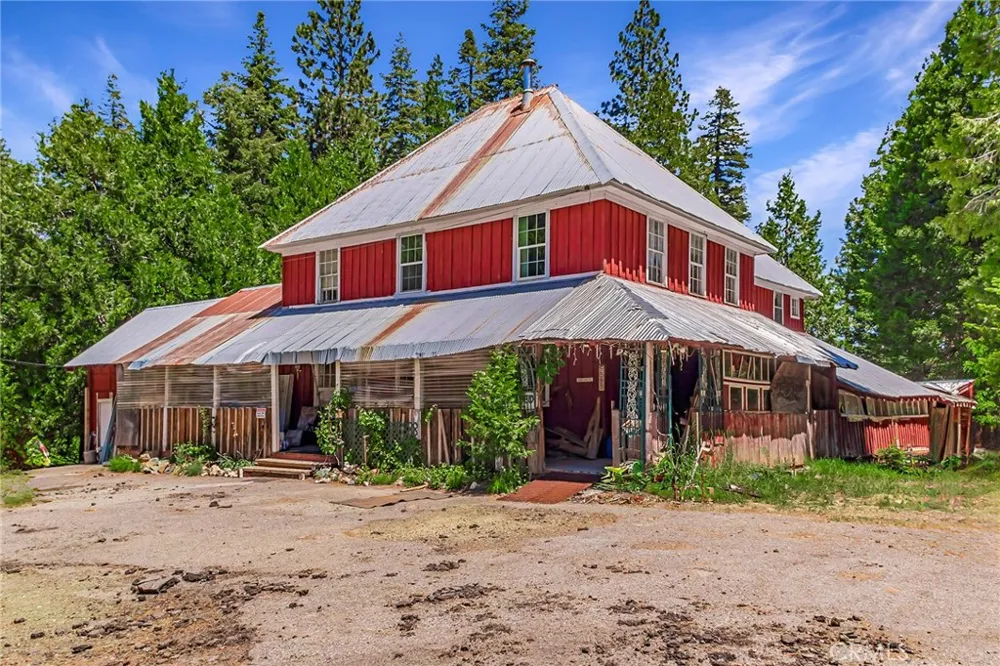 18727 Skyway Stirling City, CA 95978