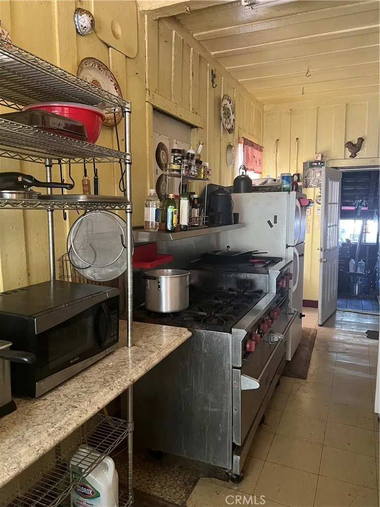 18727 Skyway Stirling City, CA 95978