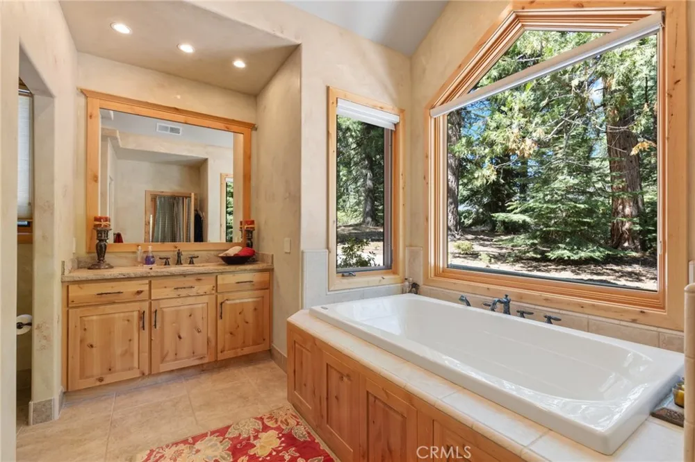 95 Manor Dr Lake Almanor, CA 96137