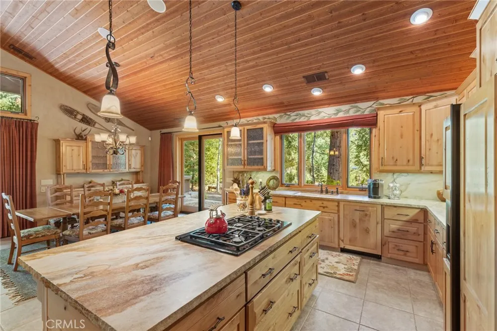 95 Manor Dr Lake Almanor, CA 96137
