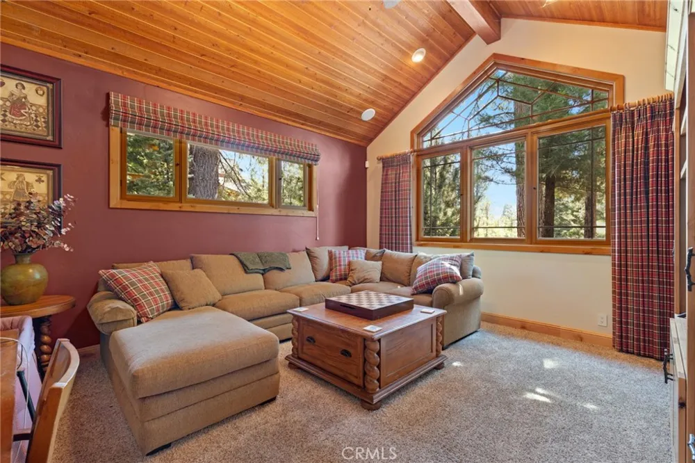 95 Manor Dr Lake Almanor, CA 96137